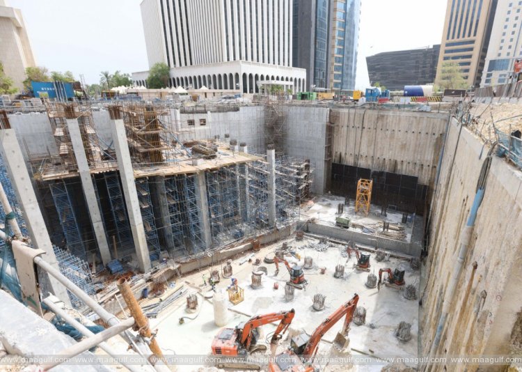 కార్నిచ్‌లో నిలిచిన వర్షపు నీరు.. వీడియోలు వైరల్